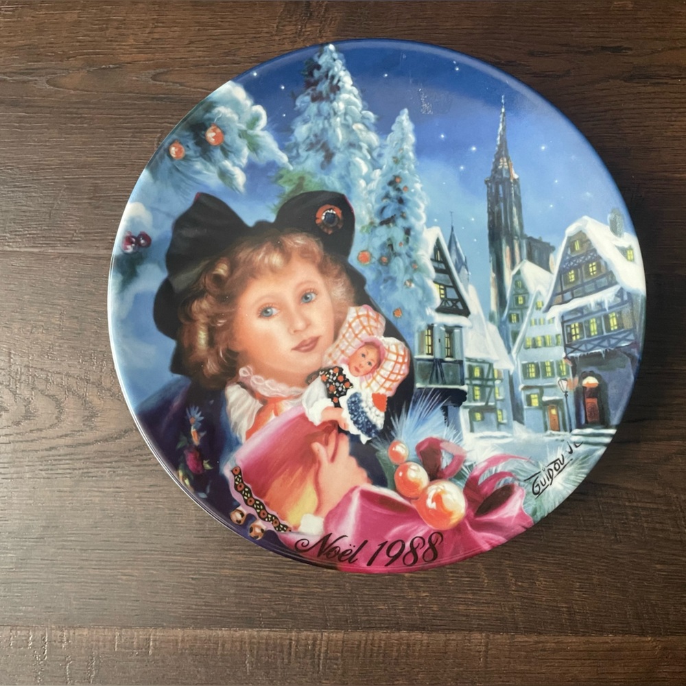 Noel in Alsace (Christmas In Alsace) French Plate by Artist Jean-Claude Guidou